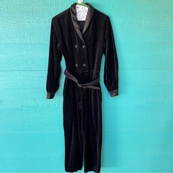 VINTAGE BLACK VELVET SATIN 90’s Y2K JUMPSUIT BELTED SIZE SMALL EUC - Picture 1 of 14